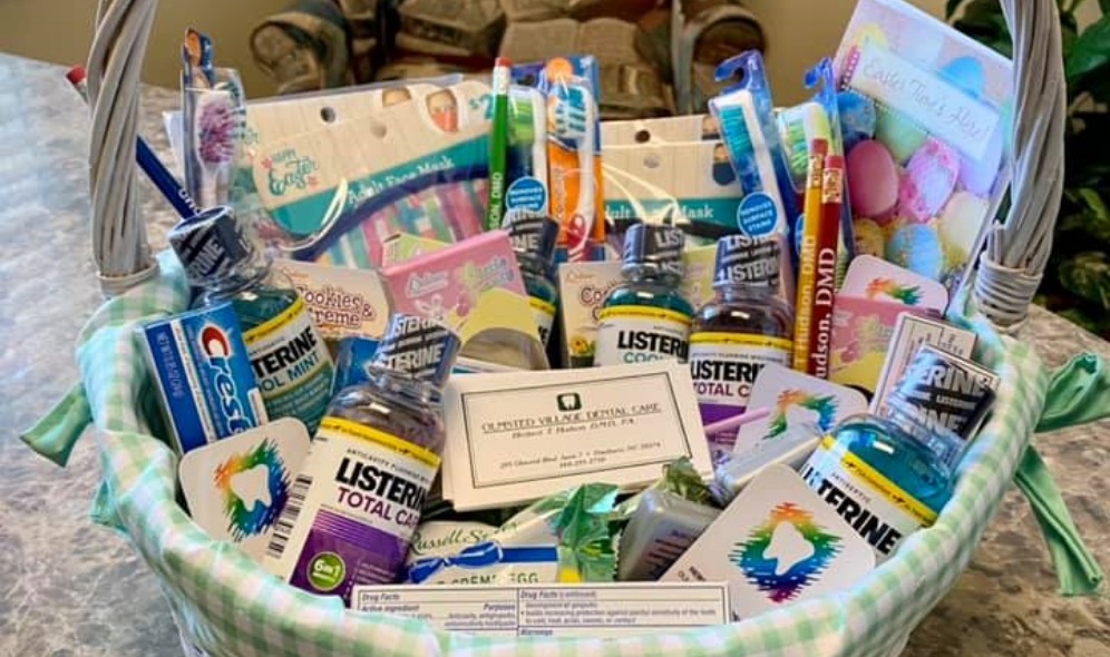 Gift basket with dental supplies